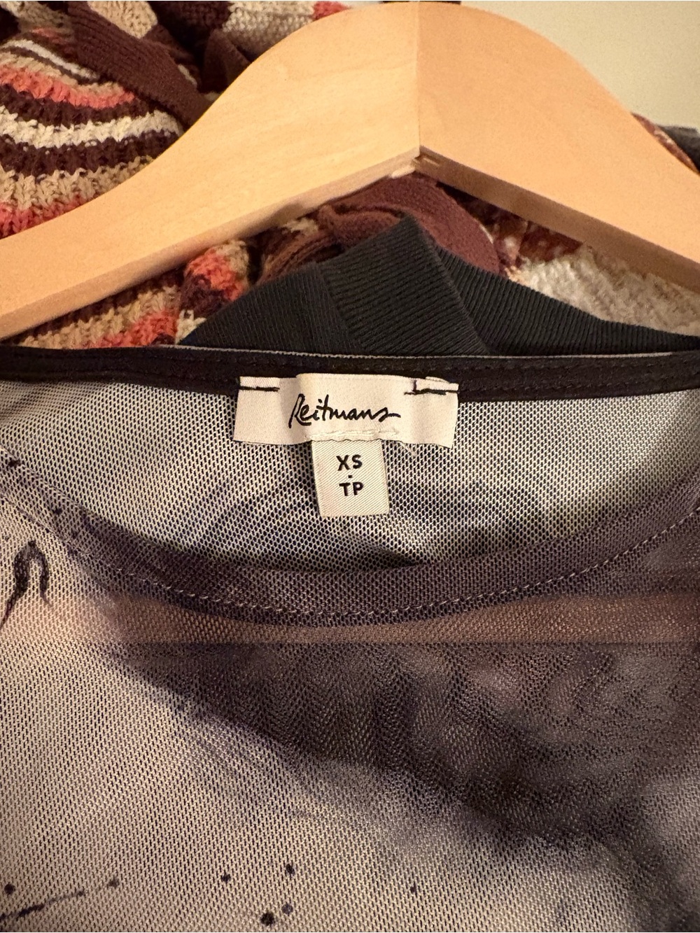 Reitmans Marble-Print Long Sleeve Top - Black & Gray - Picture 3 of 3
